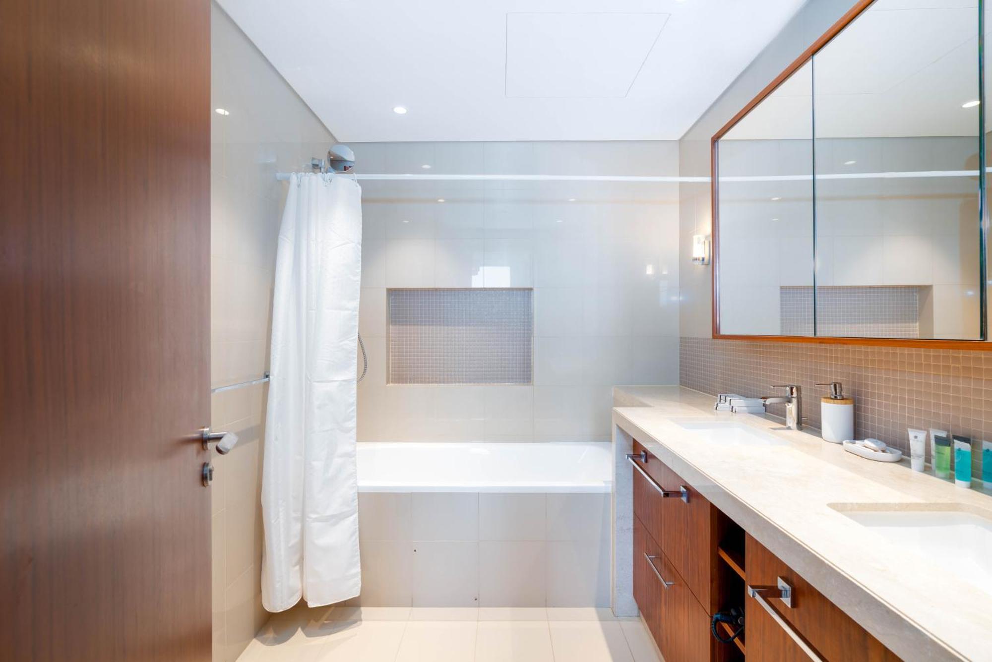 Unified Vacation Homes-1 Bed Apt With Stunning View-high Floor-free Pool Gym Appartement Dubai